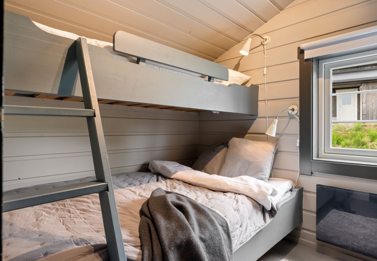 Hytte i Trysil - SlopeSide Charm, Cozy retreat by the ski slopes.